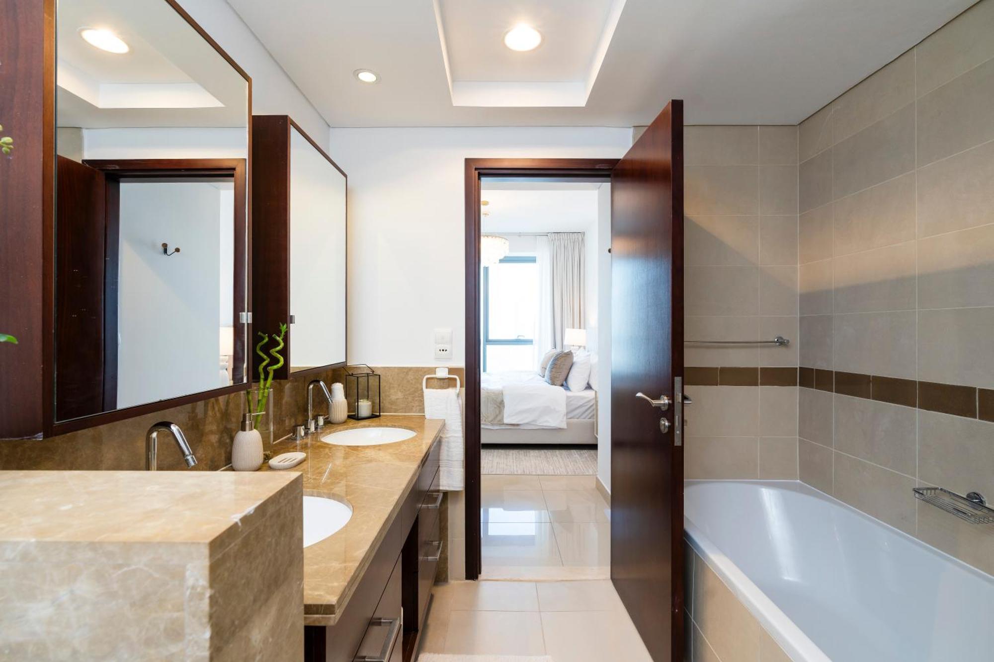 Prestige Living 2Br With Full Burj Khalifa And Fountain View By Auberge Dubai Exterior photo
